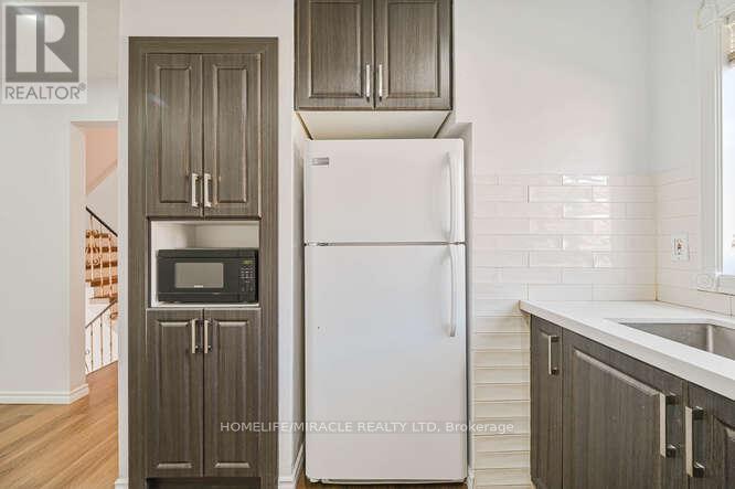 48 - 2012 Martingrove Road W, Toronto, Ontario  M9V 4A3 - Photo 13 - W12451466