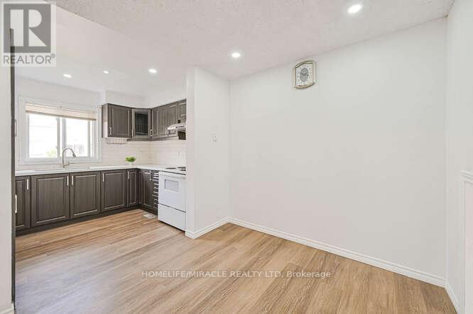 48 - 2012 Martingrove Road W, Toronto, Ontario  M9V 4A3 - Photo 6 - W12451466