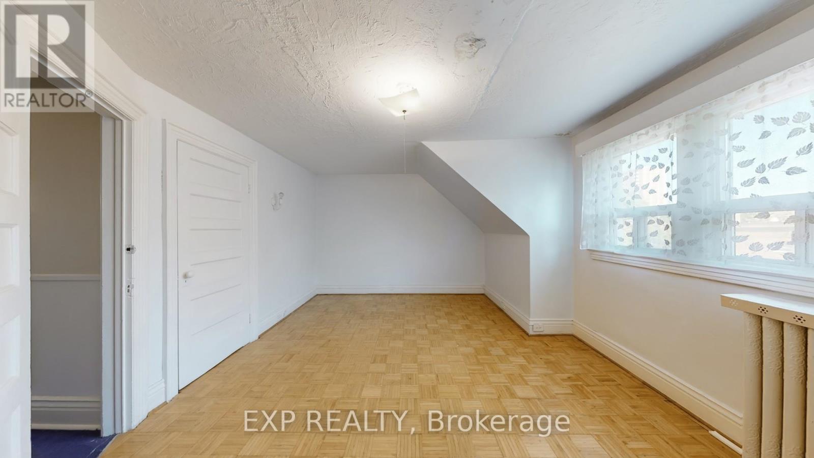 126 Close Avenue, Toronto, Ontario  M6K 2V5 - Photo 19 - W12451467