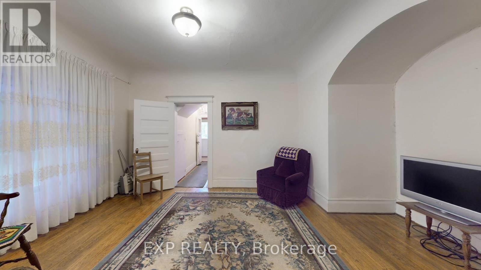 126 Close Avenue, Toronto, Ontario  M6K 2V5 - Photo 32 - W12451467
