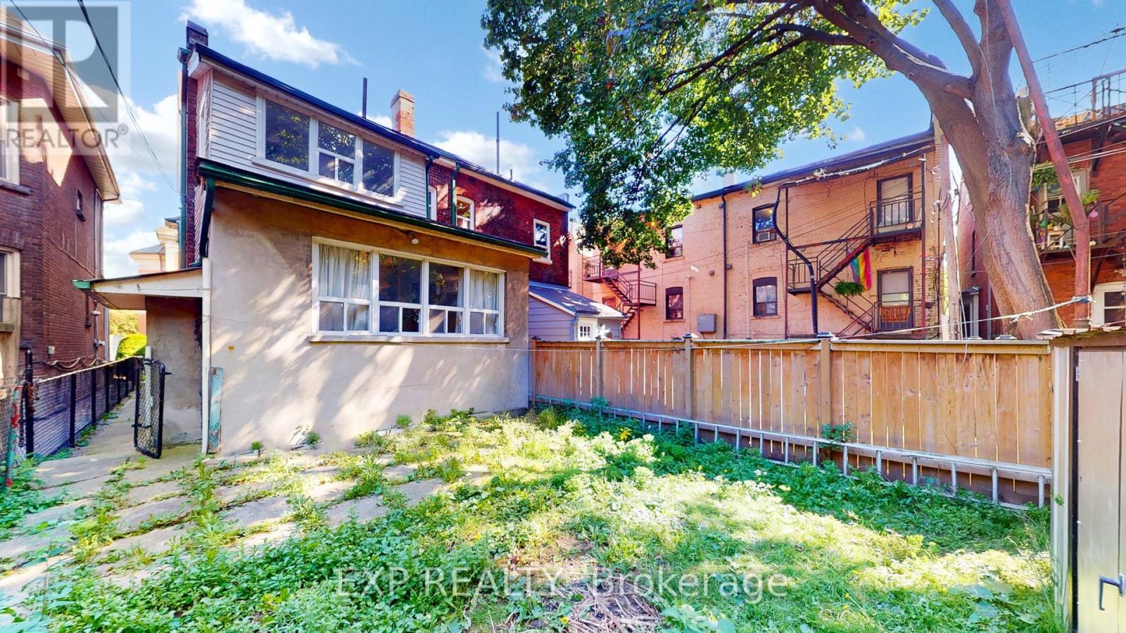126 Close Avenue, Toronto, Ontario  M6K 2V5 - Photo 39 - W12451467