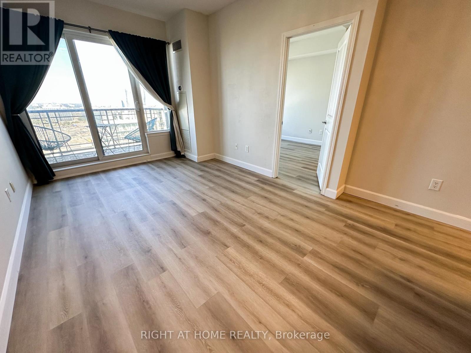 2604 - 385 Prince Of Wales Drive, Mississauga, Ontario  L5B 0C6 - Photo 3 - W12451478