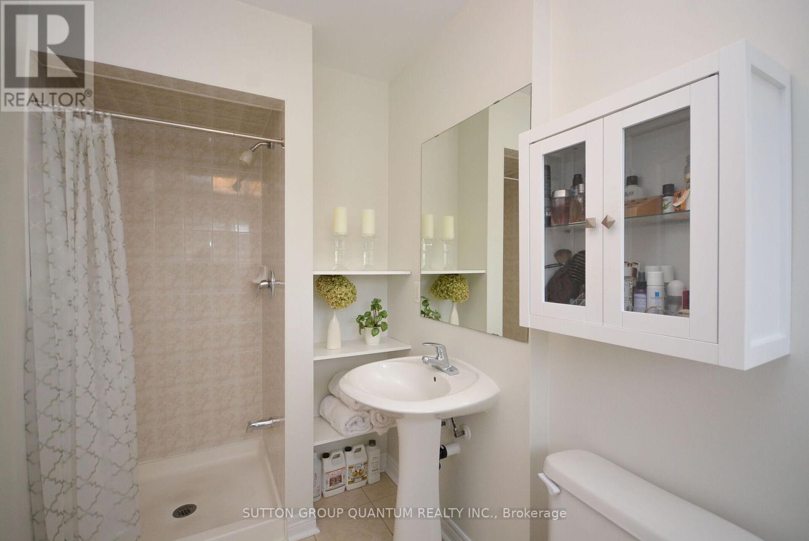 5679 Longboat Avenue, Mississauga, Ontario  L5M 7E6 - Photo 17 - W12451496