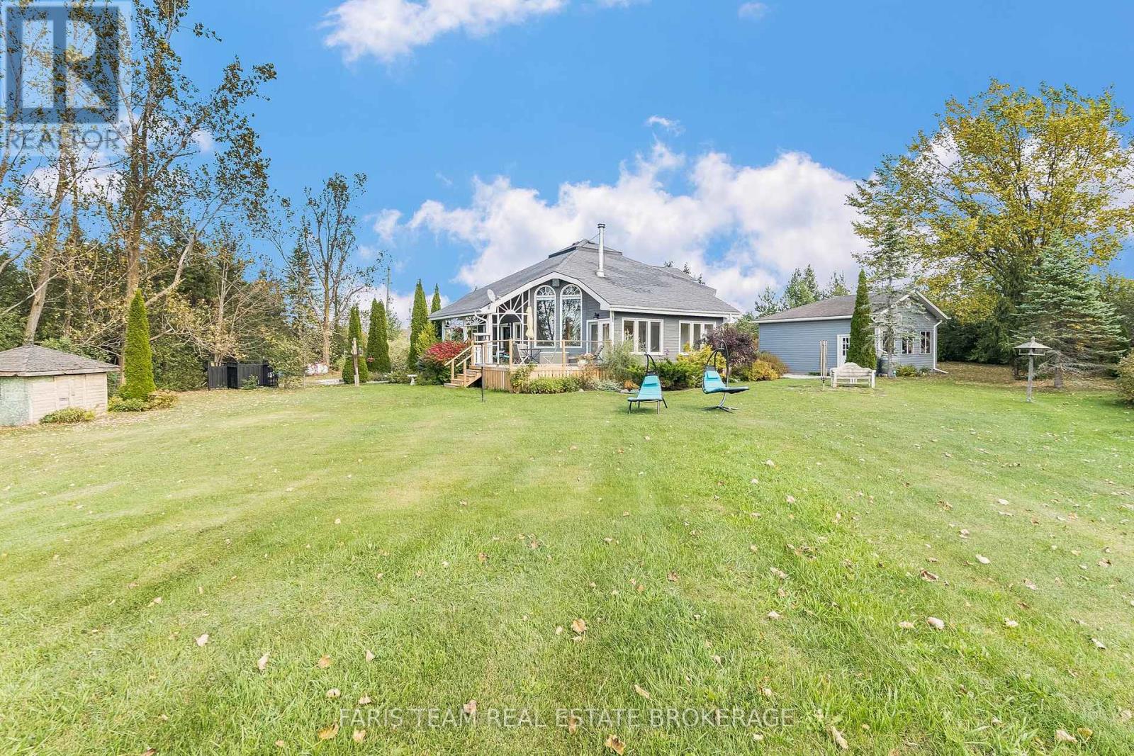 174 Robertson Avenue, Meaford, Ontario  N4L 1W7 - Photo 39 - X12451241