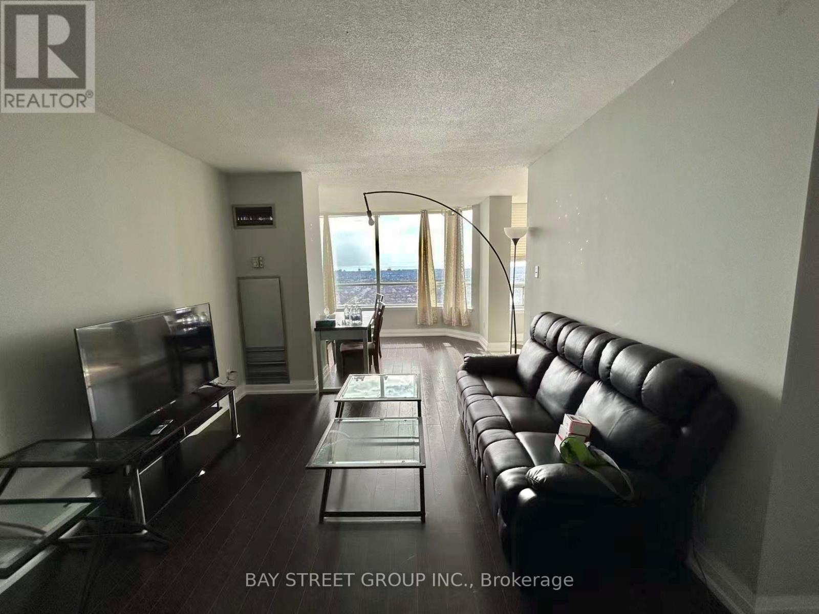 2407 - 550 Webb Drive, Mississauga, Ontario  L5B 3Y4 - Photo 3 - W12451499