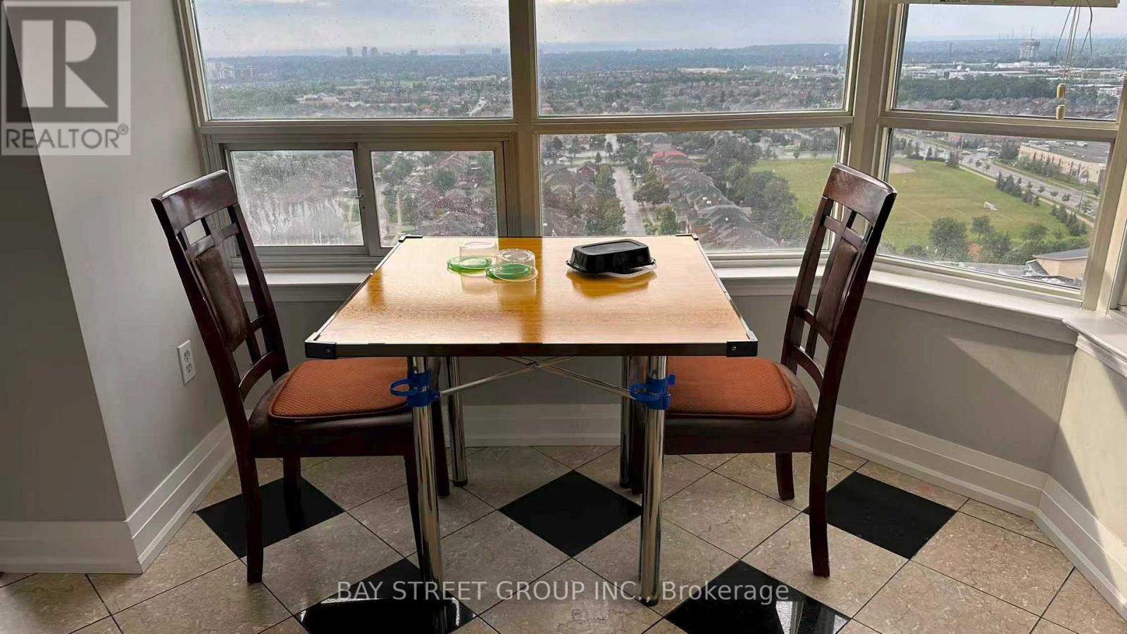 2407 - 550 Webb Drive, Mississauga, Ontario  L5B 3Y4 - Photo 6 - W12451499