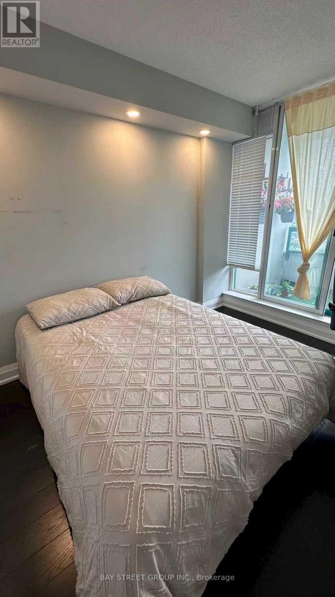 2407 - 550 Webb Drive, Mississauga, Ontario  L5B 3Y4 - Photo 7 - W12451499