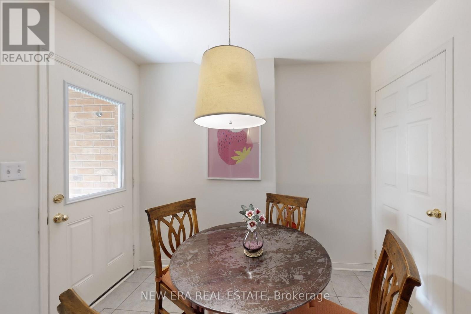 33 Sergio Marchi Street, Toronto, Ontario  M3L 0E5 - Photo 11 - W12451508