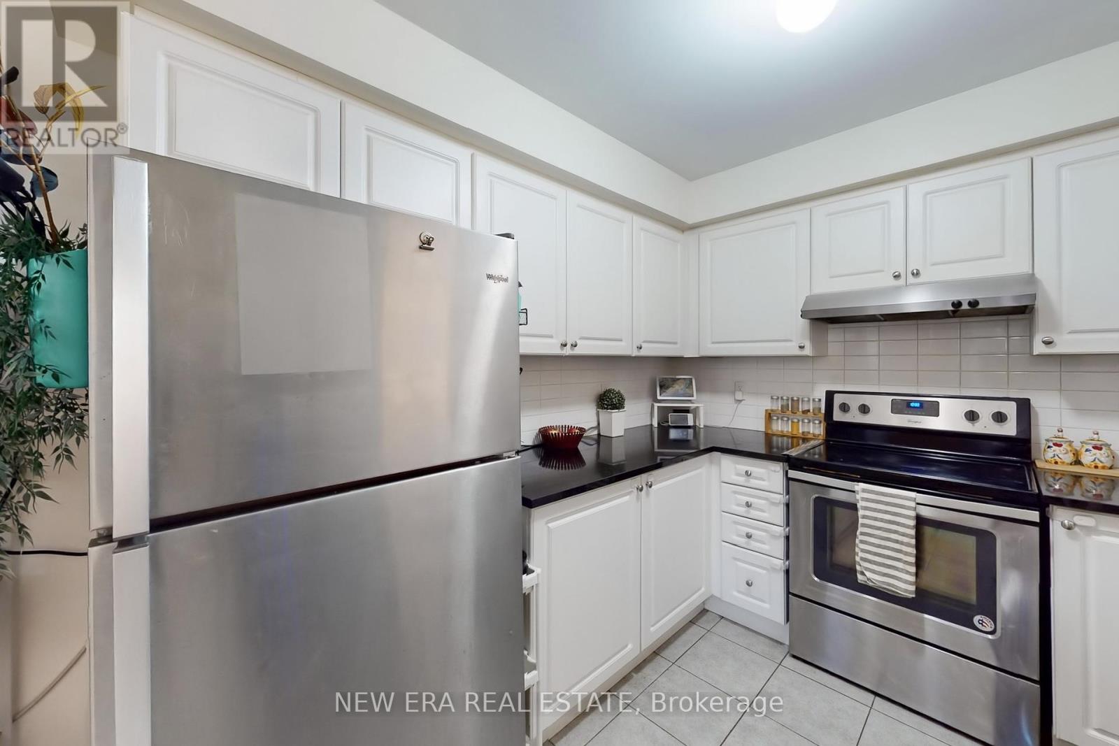 33 Sergio Marchi Street, Toronto, Ontario  M3L 0E5 - Photo 12 - W12451508