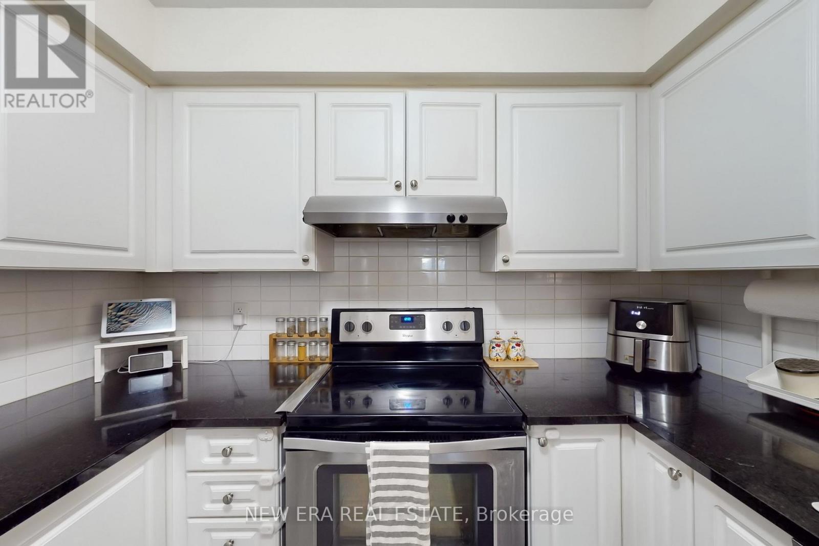33 Sergio Marchi Street, Toronto, Ontario  M3L 0E5 - Photo 13 - W12451508