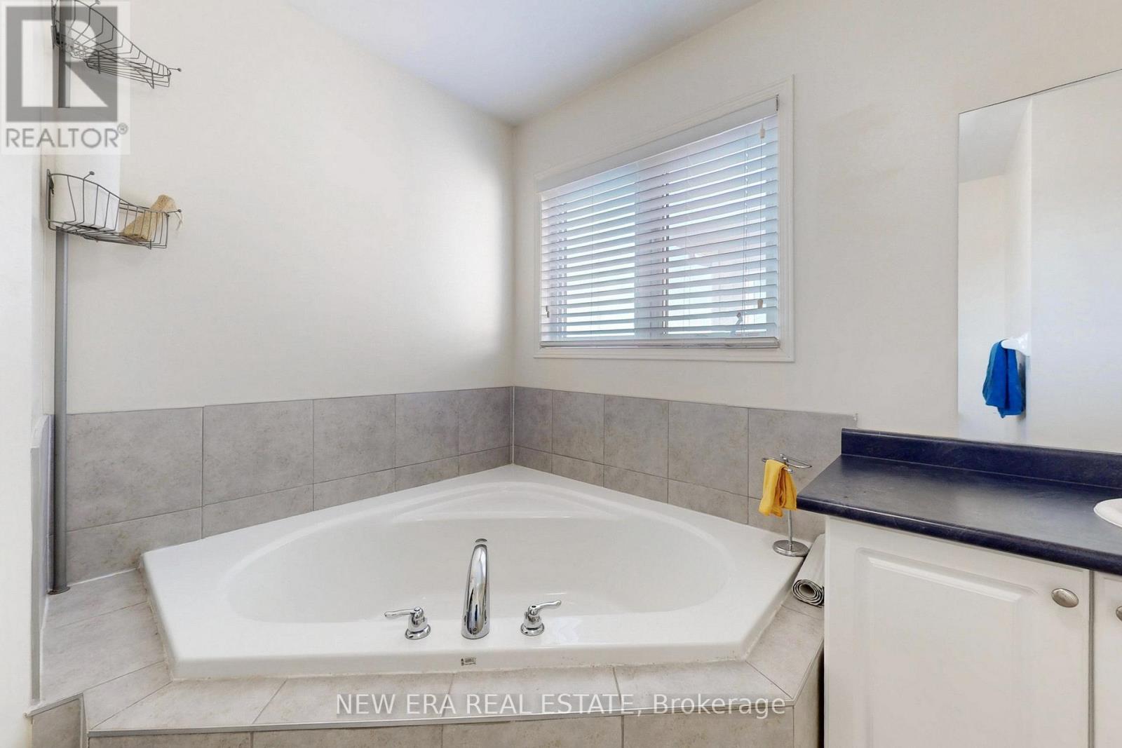 33 Sergio Marchi Street, Toronto, Ontario  M3L 0E5 - Photo 38 - W12451508