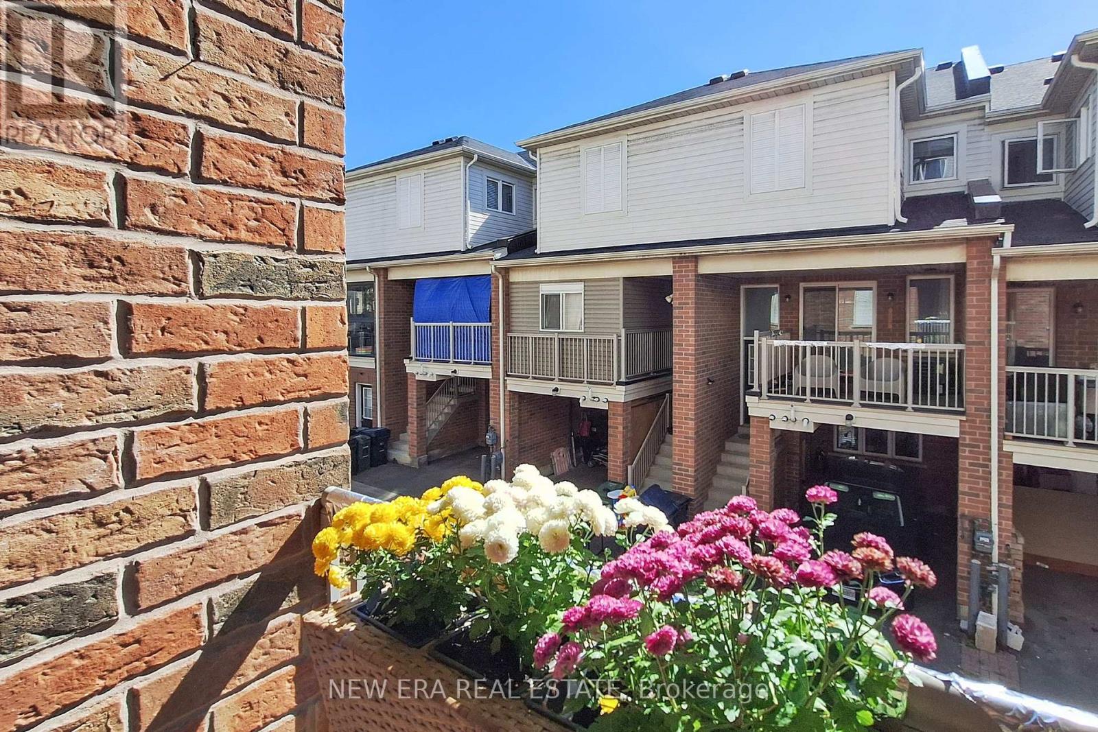 33 Sergio Marchi Street, Toronto, Ontario  M3L 0E5 - Photo 46 - W12451508