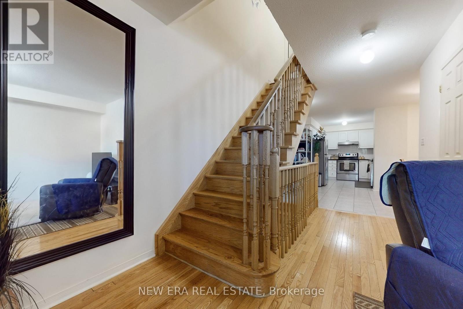 33 Sergio Marchi Street, Toronto, Ontario  M3L 0E5 - Photo 8 - W12451508