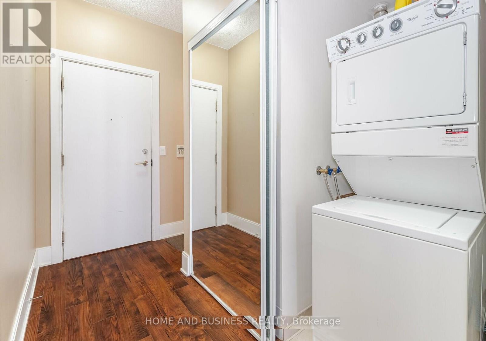 3008 - 330 Burnhamthorpe Road W, Mississauga, Ontario  L5B 0E1 - Photo 2 - W12451510