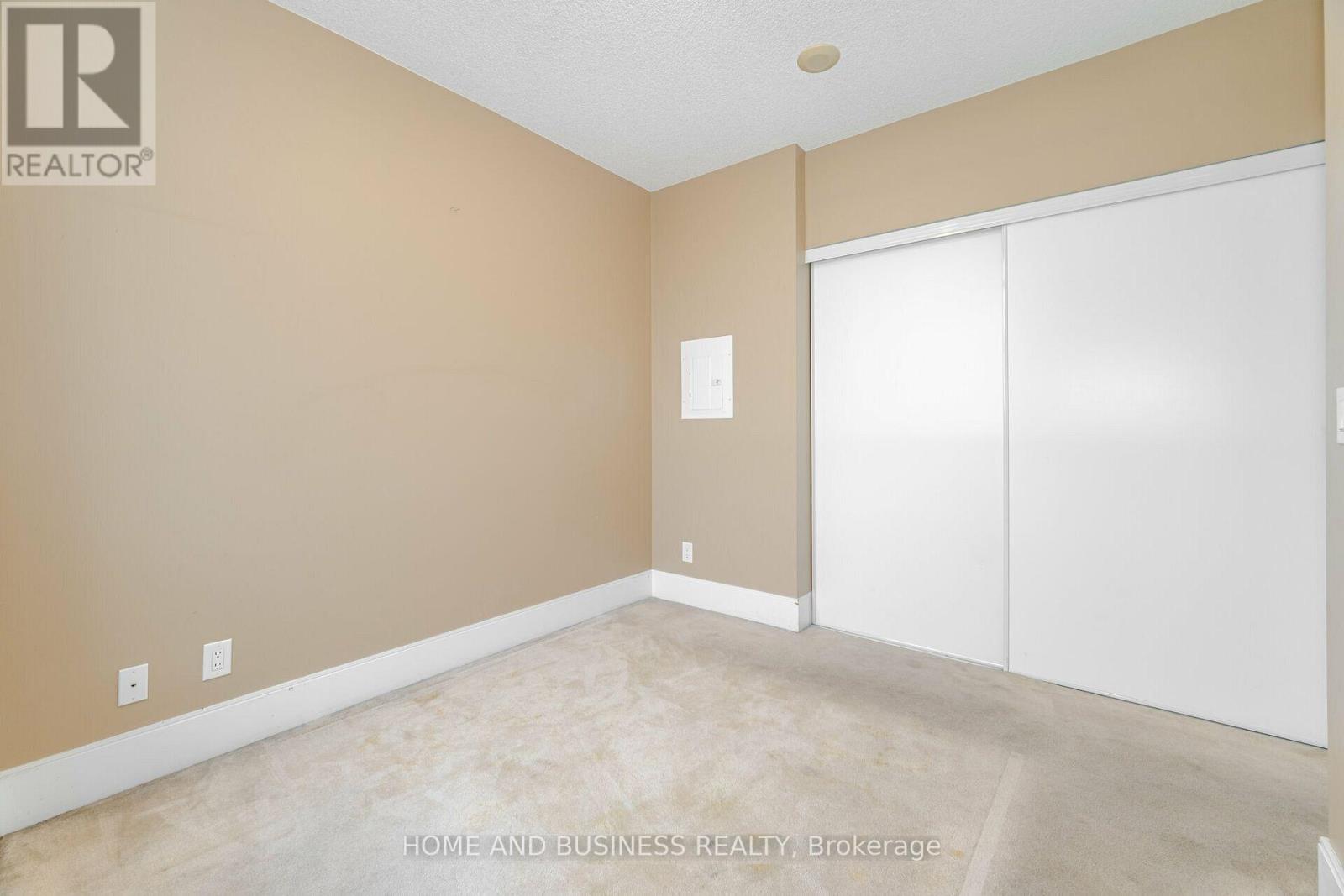3008 - 330 Burnhamthorpe Road W, Mississauga, Ontario  L5B 0E1 - Photo 9 - W12451510