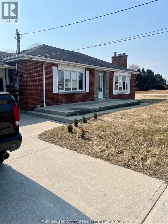 214 Seacliff Drive, Leamington, Ontario  N8H 4B4 - Photo 2 - 25025532