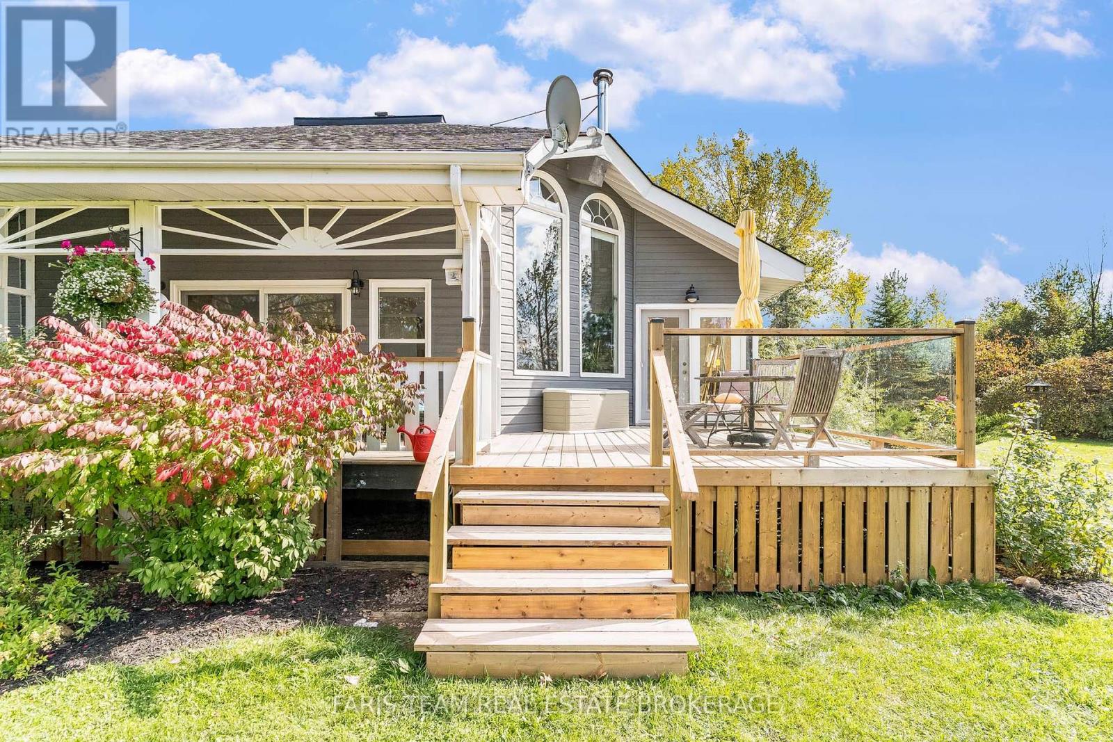 174 Robertson Avenue, Meaford, Ontario  N4L 1W7 - Photo 34 - X12451241