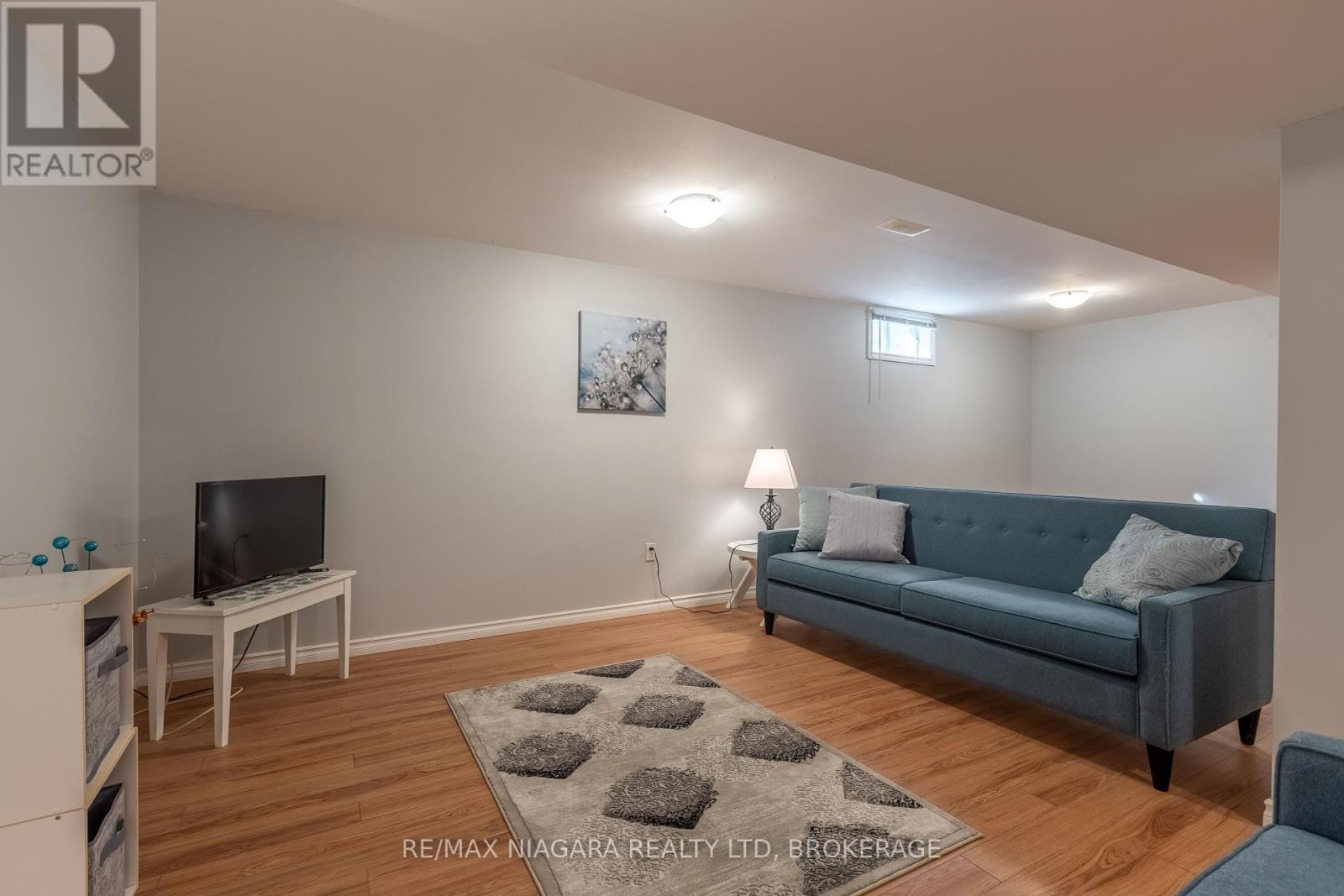 161 Green Pointe Drive, Welland (N. Welland), Ontario  L3C 6Y7 - Photo 18 - X12451616