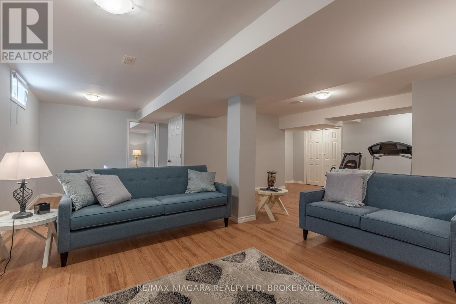 161 Green Pointe Drive, Welland (N. Welland), Ontario  L3C 6Y7 - Photo 20 - X12451616