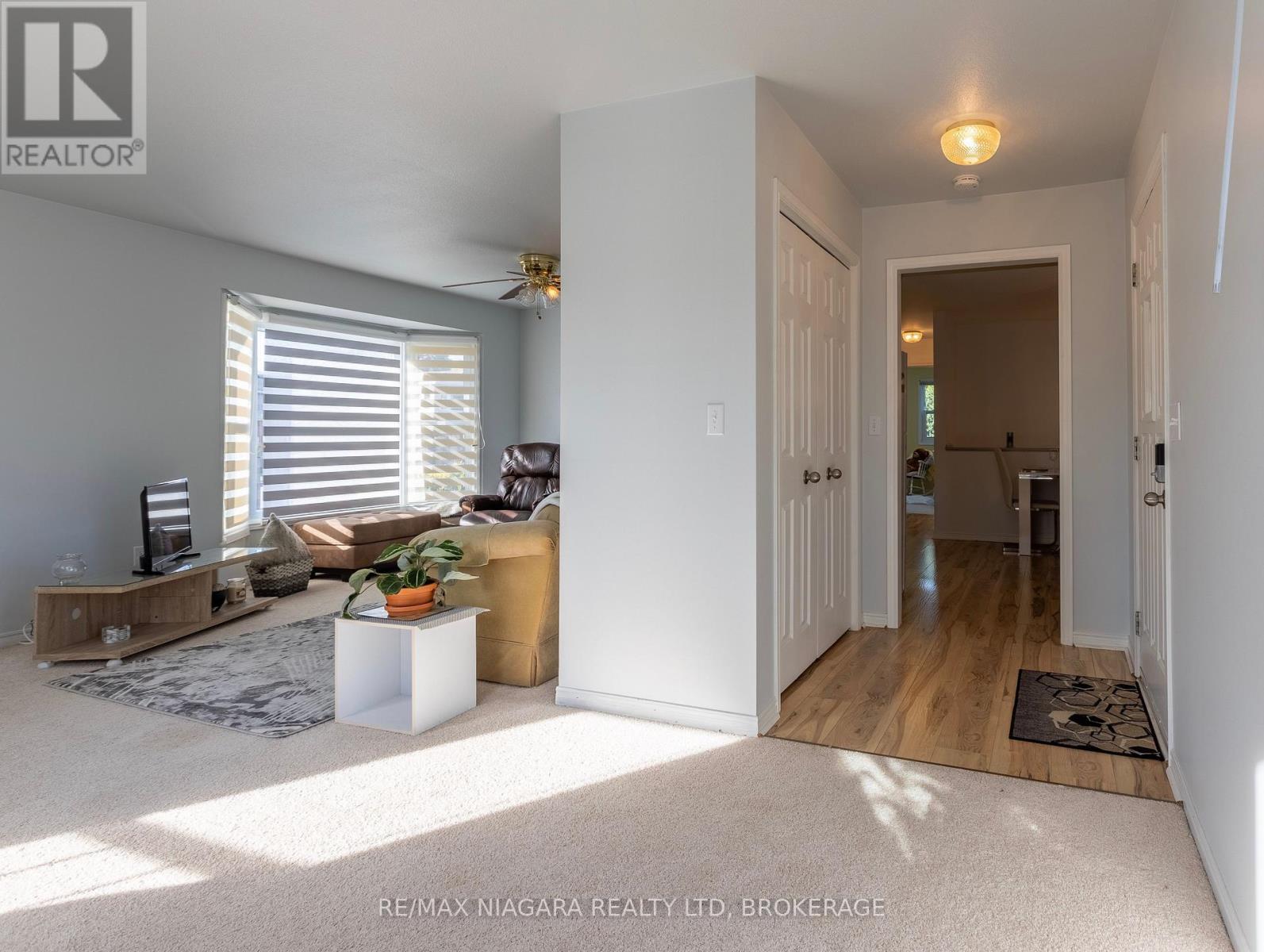 161 Green Pointe Drive, Welland (N. Welland), Ontario  L3C 6Y7 - Photo 6 - X12451616