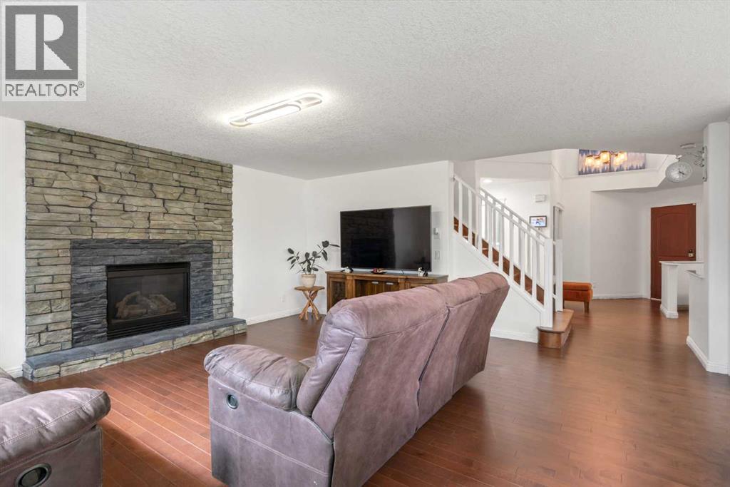84 Everwillow Park Sw, Calgary, Alberta  T2Y 5C6 - Photo 23 - A2257530