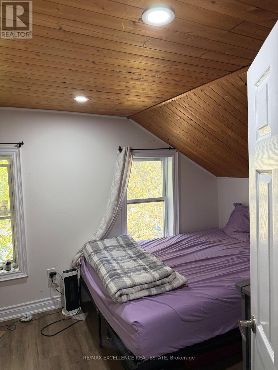 12 Original Road, Greater Napanee (Greater Napanee), Ontario  K7R 3C6 - Photo 10 - X12451473