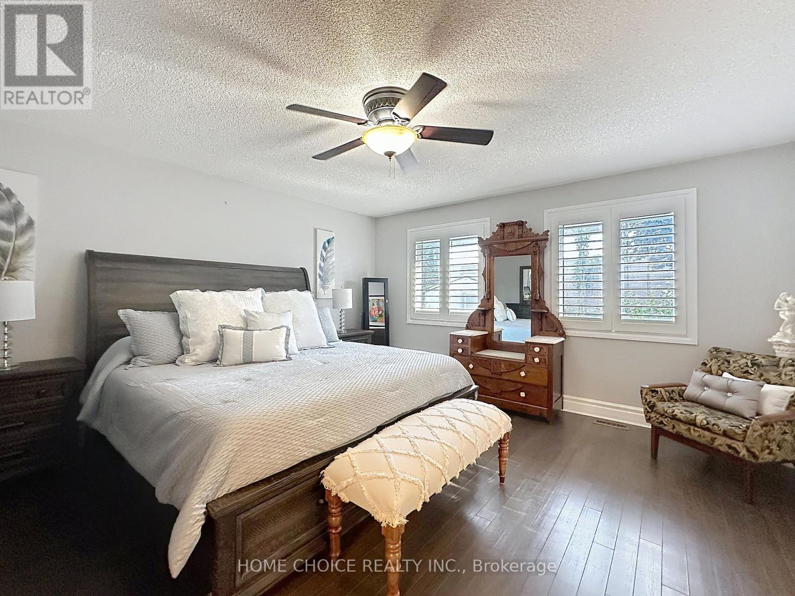 49 Riviera Ridge, Hamilton (Winona Park), Ontario  L8E 5E7 - Photo 21 - X12451484