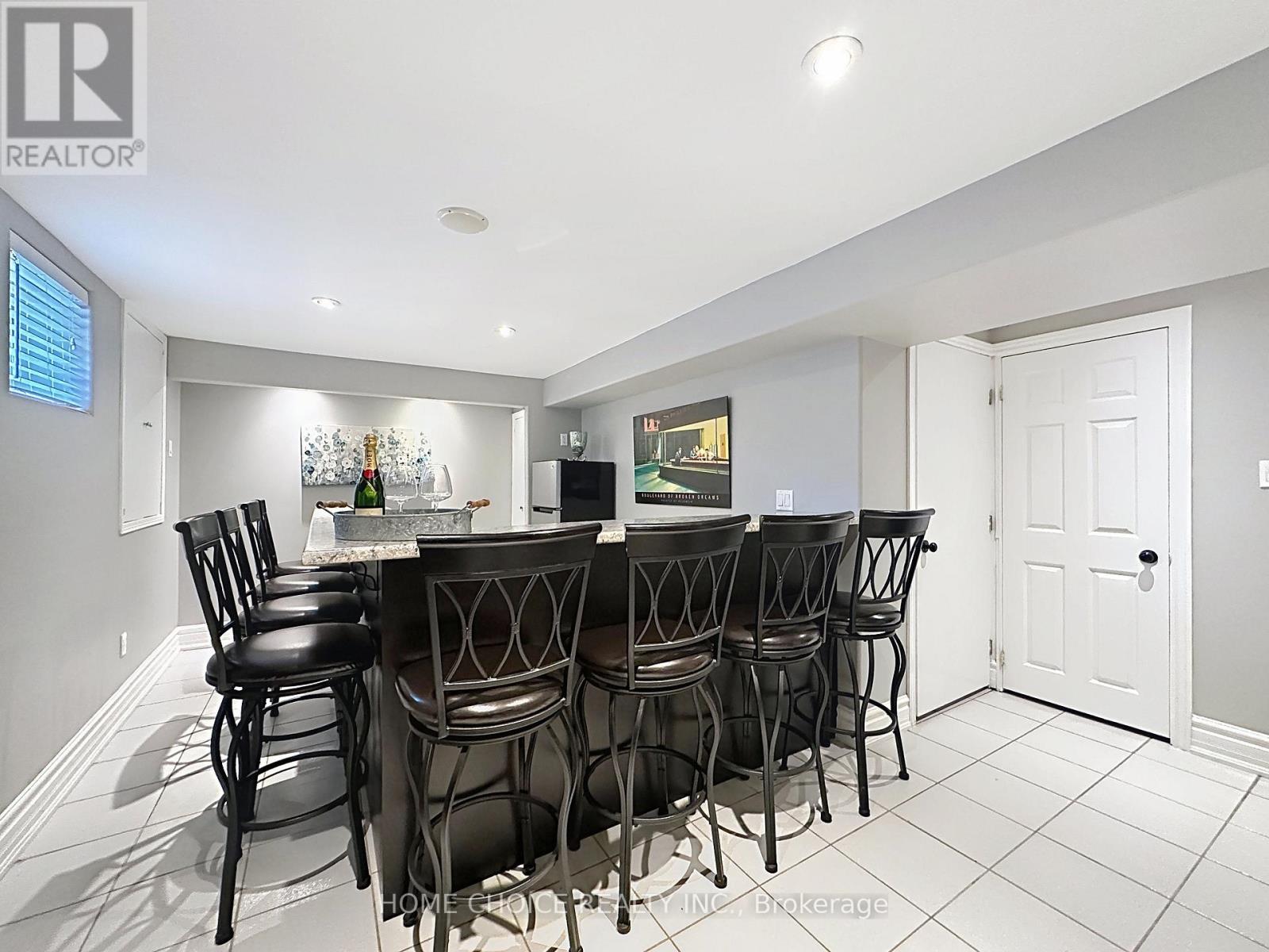 49 Riviera Ridge, Hamilton (Winona Park), Ontario  L8E 5E7 - Photo 35 - X12451484