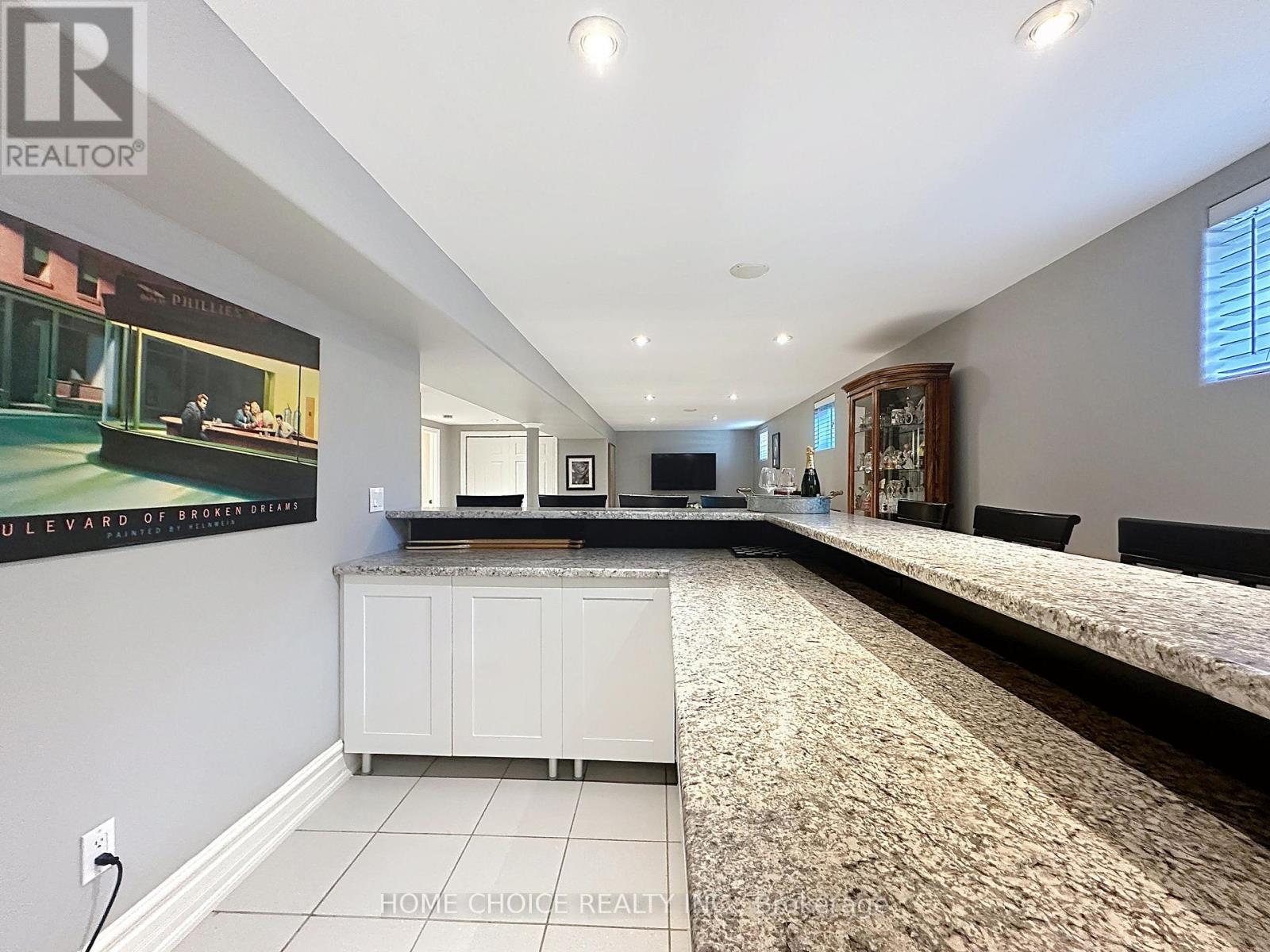 49 Riviera Ridge, Hamilton (Winona Park), Ontario  L8E 5E7 - Photo 36 - X12451484