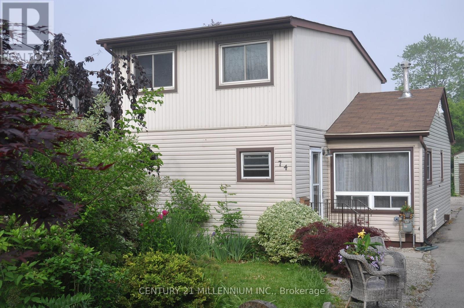 74 Pinelands Avenue, Hamilton (Lakeshore), Ontario  L8E 3A9 - Photo 1 - X12451494