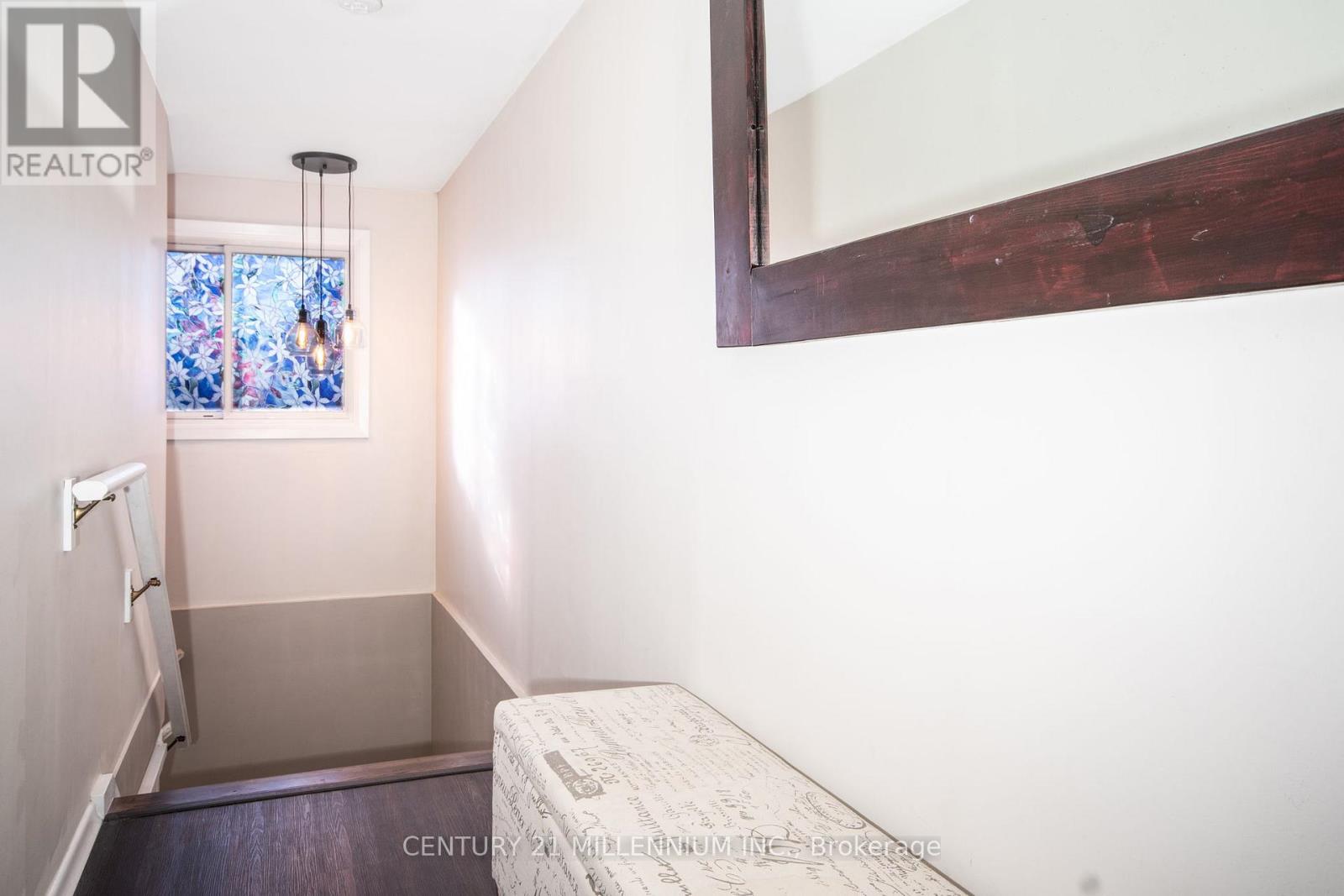 74 Pinelands Avenue, Hamilton (Lakeshore), Ontario  L8E 3A9 - Photo 20 - X12451494