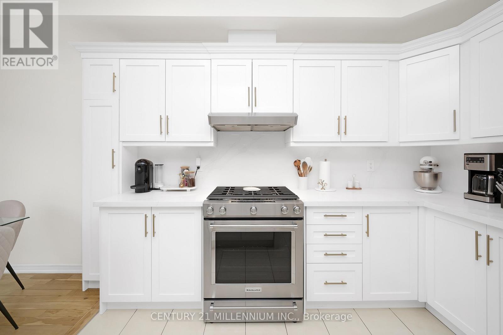 43 Bankfield Crescent, Hamilton (Stoney Creek Mountain), Ontario  L8J 0C1 - Photo 17 - X12451509