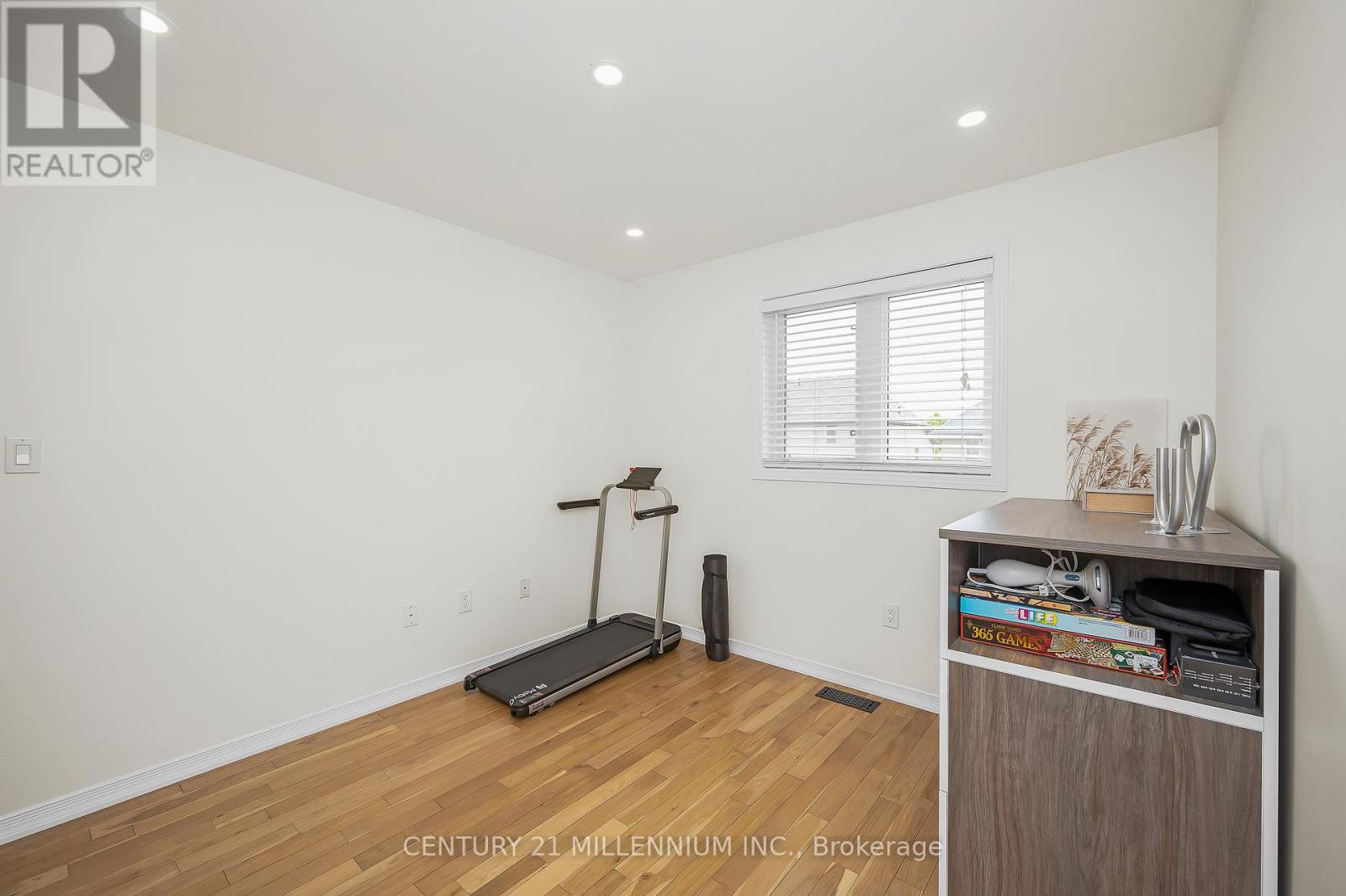 43 Bankfield Crescent, Hamilton (Stoney Creek Mountain), Ontario  L8J 0C1 - Photo 32 - X12451509