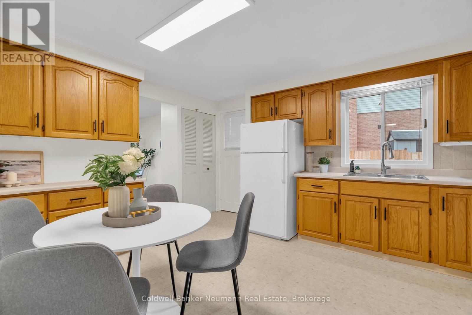2 Lisa Lane, Guelph, Ontario  N1H 7H7 - Photo 10 - X12451680
