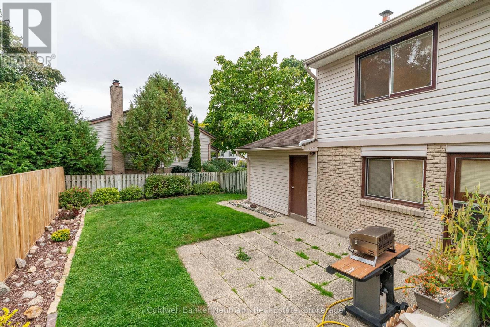 2 Lisa Lane, Guelph, Ontario  N1H 7H7 - Photo 33 - X12451680