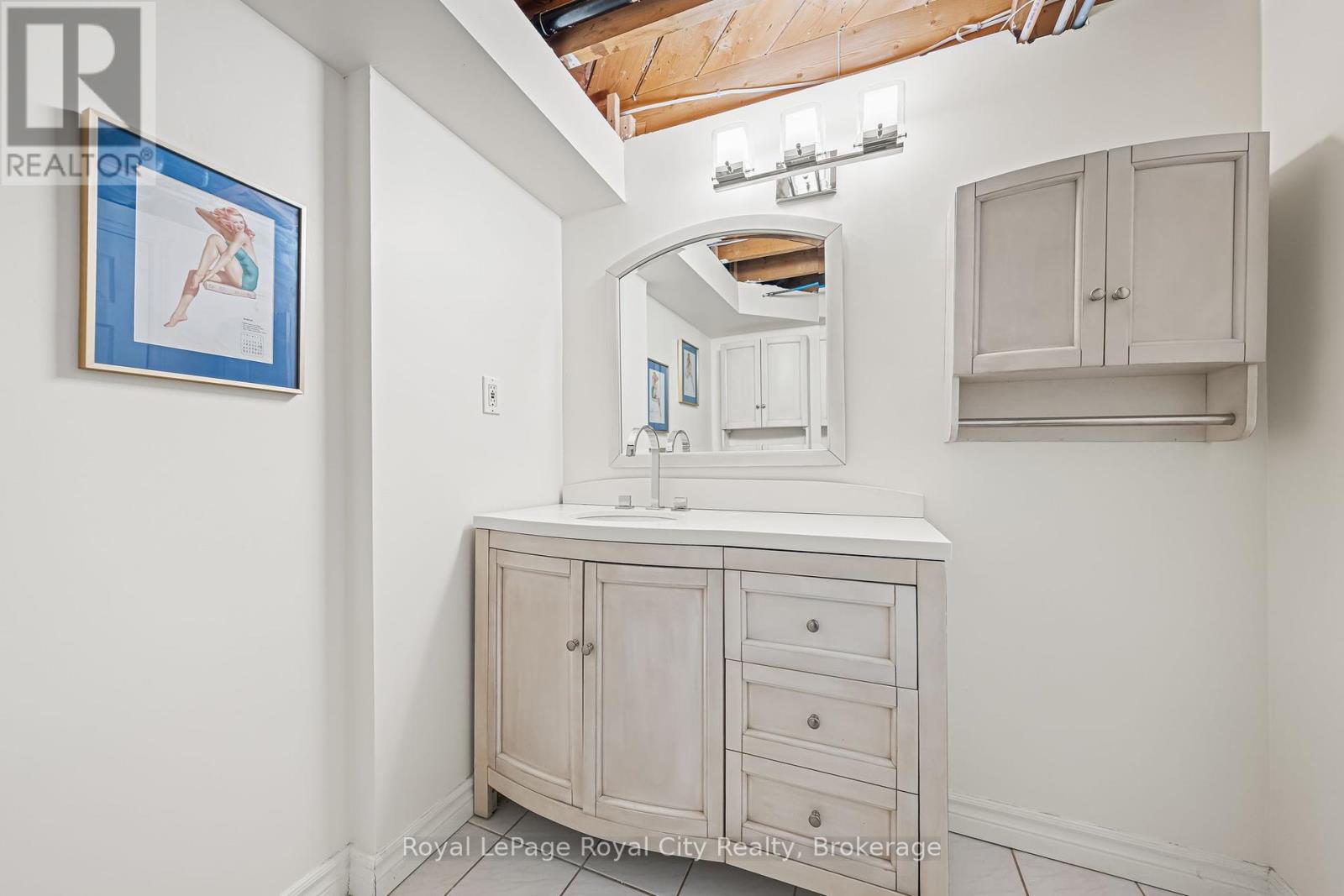 15 Dudhope Avenue, Cambridge, Ontario  N1R 4T2 - Photo 30 - X12451684