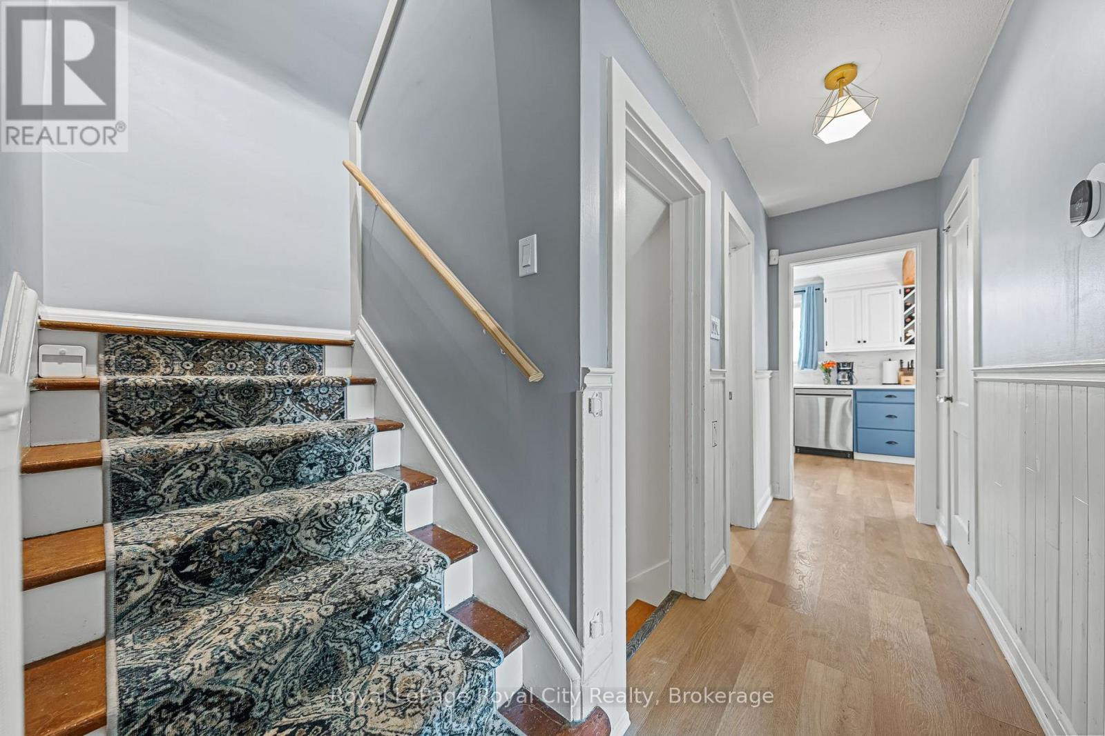 15 Dudhope Avenue, Cambridge, Ontario  N1R 4T2 - Photo 19 - X12451684