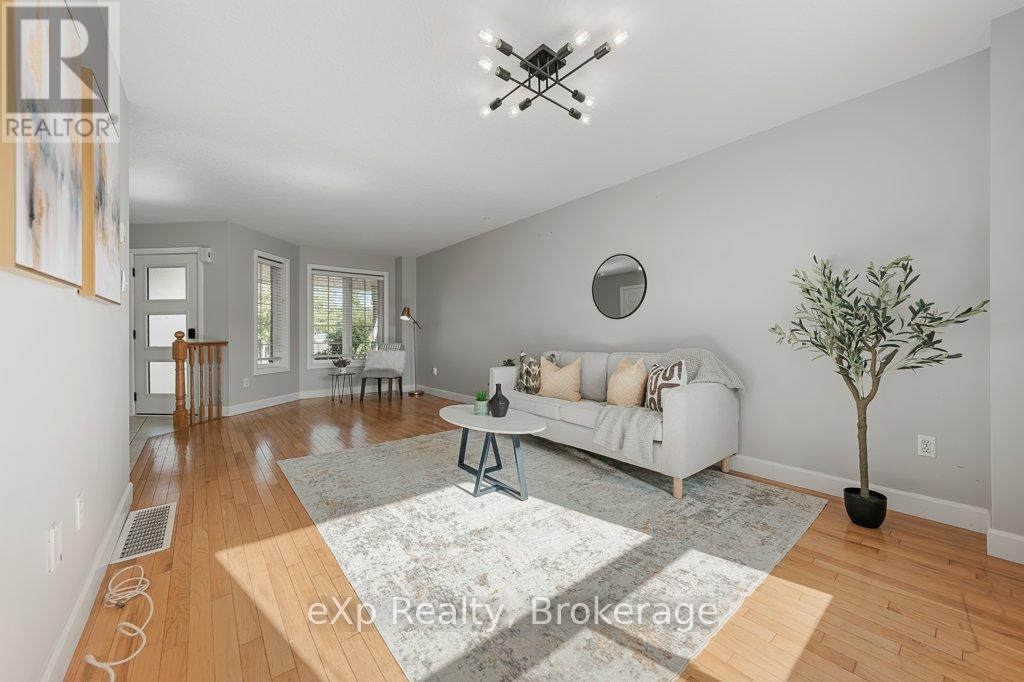 43 Boulder Crescent, Guelph (Clairfields/hanlon Business Park), Ontario  N1G 5A2 - Photo 10 - X12451686