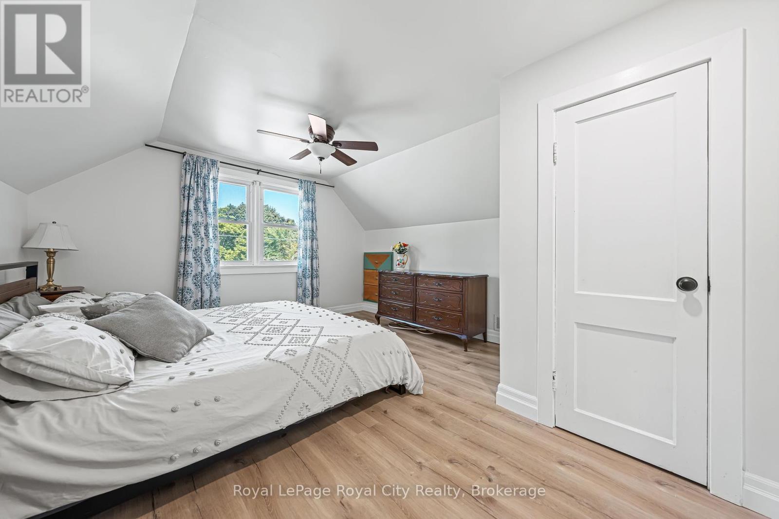 15 Dudhope Avenue, Cambridge, Ontario  N1R 4T2 - Photo 22 - X12451684