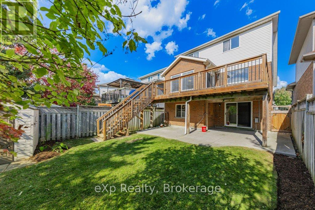 43 Boulder Crescent, Guelph (Clairfields/hanlon Business Park), Ontario  N1G 5A2 - Photo 42 - X12451686