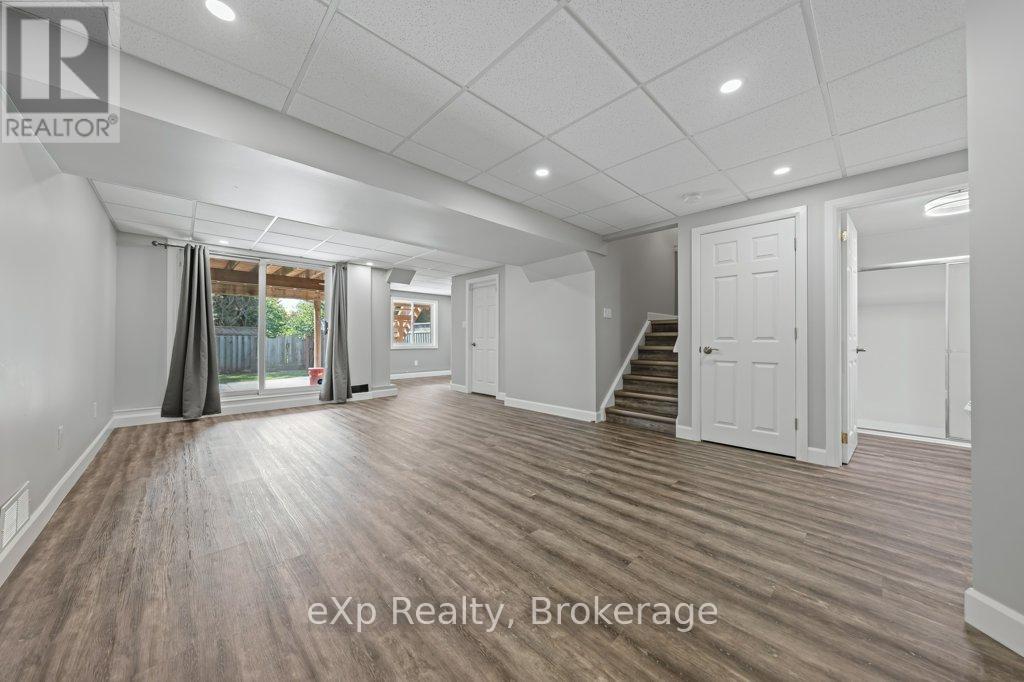 43 Boulder Crescent, Guelph (Clairfields/hanlon Business Park), Ontario  N1G 5A2 - Photo 28 - X12451686