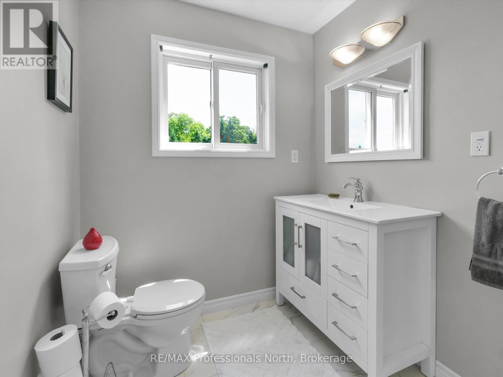 1287 Golden Beach Road, Bracebridge, Ontario  P1L 1W8 - Photo 19 - X12451690