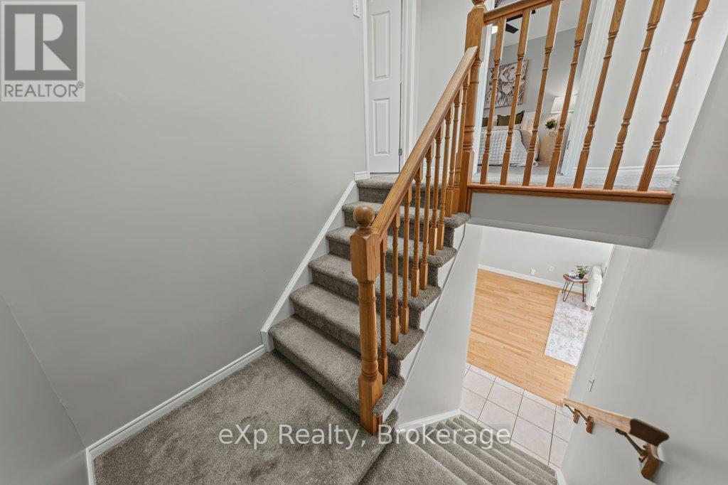 43 Boulder Crescent, Guelph (Clairfields/hanlon Business Park), Ontario  N1G 5A2 - Photo 19 - X12451686