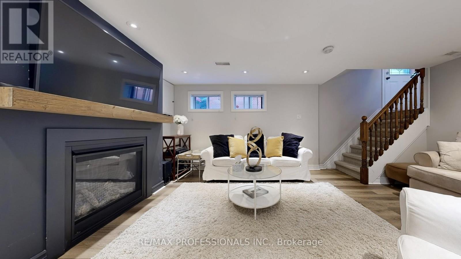 84 North Heights Road, Toronto, Ontario  M9B 2T8 - Photo 26 - W12451250
