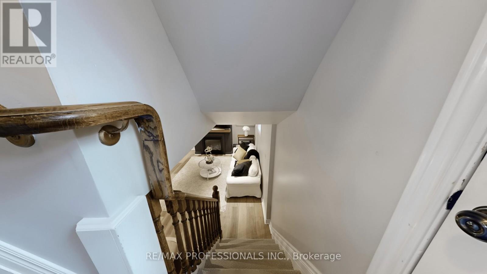 84 North Heights Road, Toronto, Ontario  M9B 2T8 - Photo 23 - W12451250