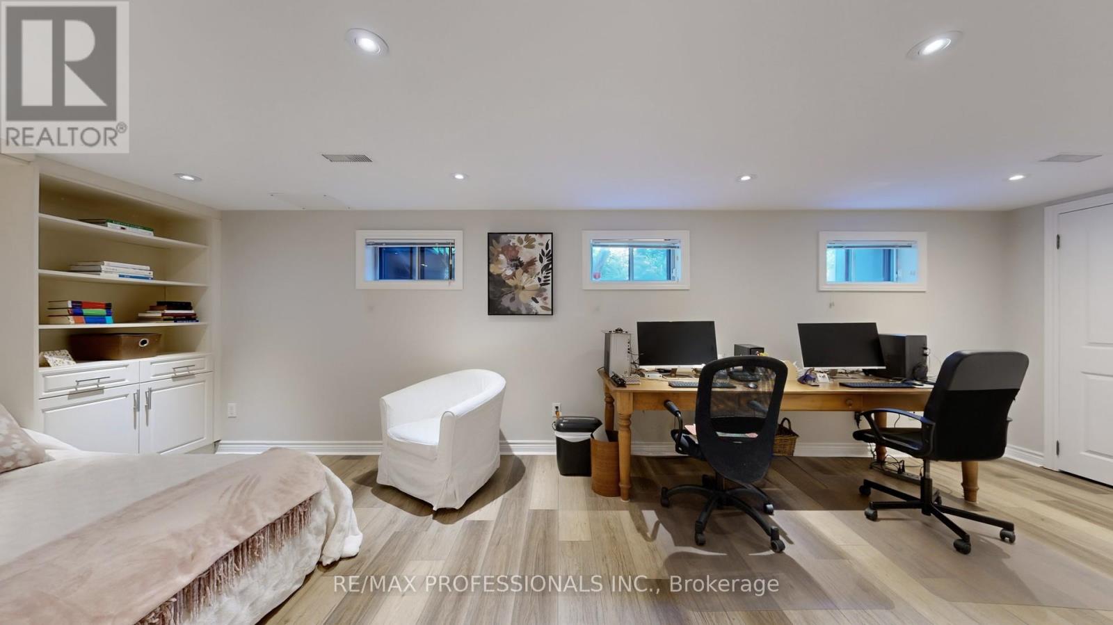84 North Heights Road, Toronto, Ontario  M9B 2T8 - Photo 31 - W12451250
