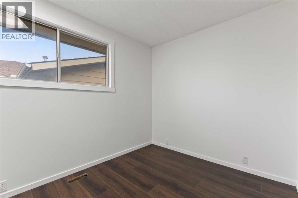 3217 Doverthorn Road Se, Calgary, Alberta  T2B 2G9 - Photo 18 - A2257349