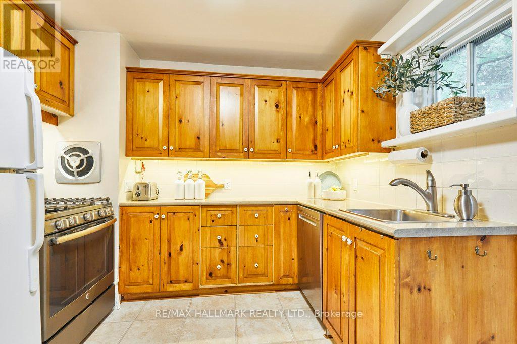 437 Davisville Avenue, Toronto, Ontario  M4S 1H7 - Photo 7 - C12451131