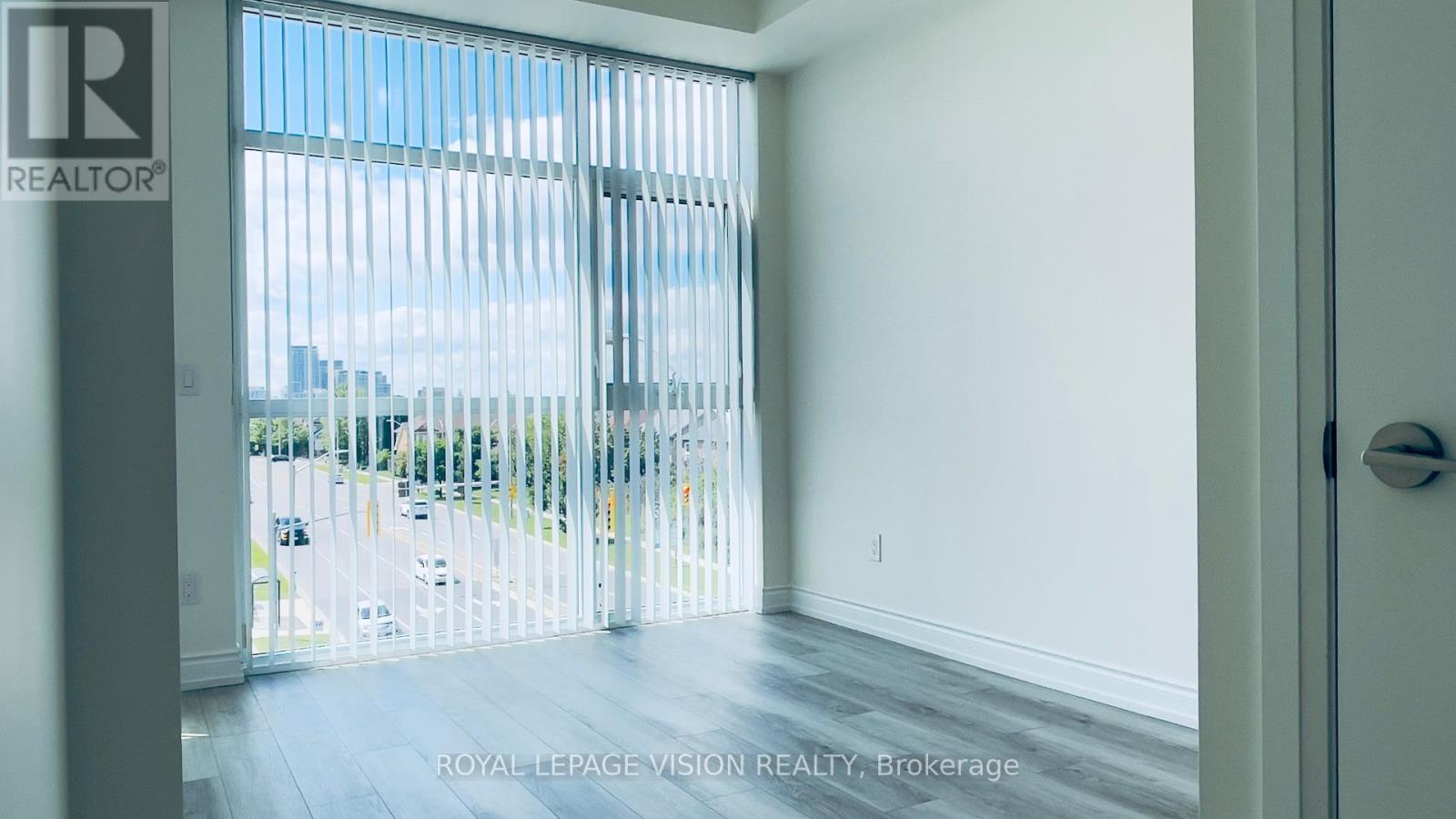 315 - 8763 Bayview Avenue, Richmond Hill, Ontario  L4B 3V1 - Photo 10 - N12451449