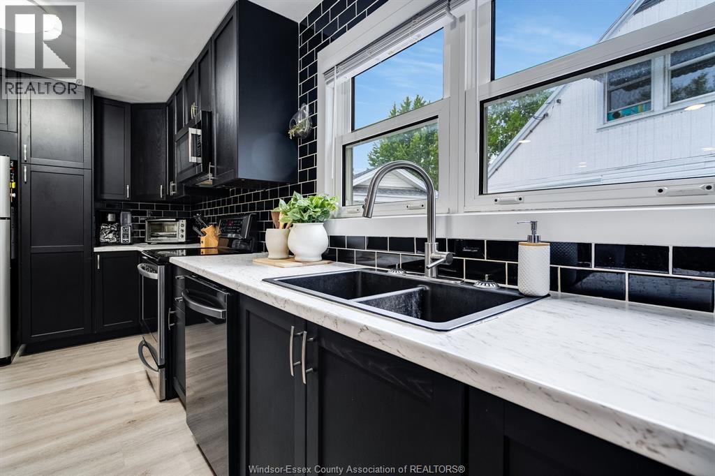 85 Orange St, Leamington, Ontario  N8H 1R1 - Photo 6 - 25025660